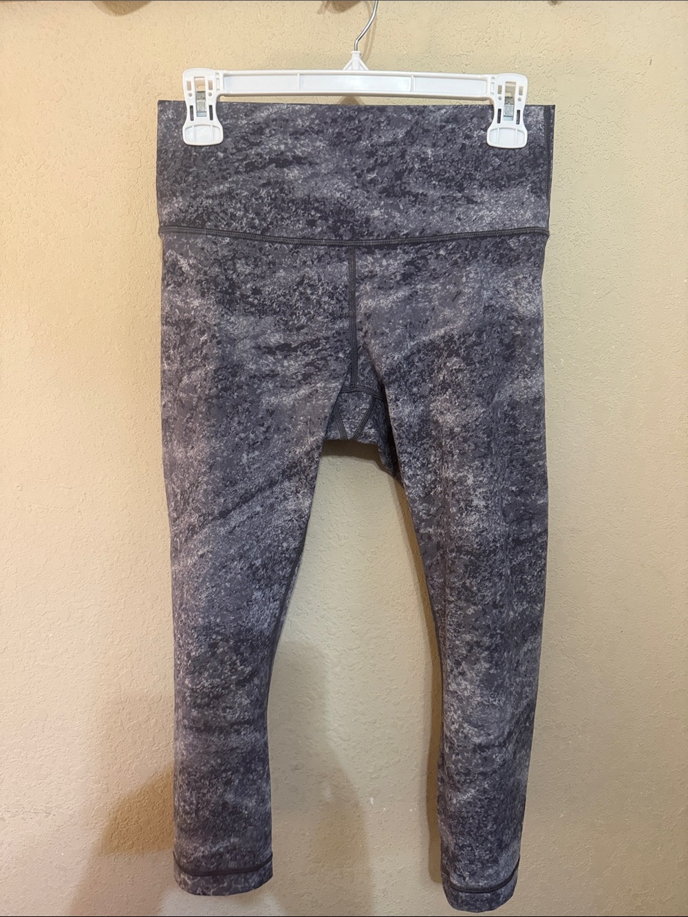lululemon athletica wunder under cropped 21” Gray Marled Leggings